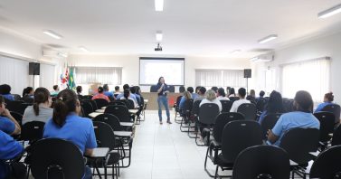 Agentes comunitários de saúde participam de formação sobre a relação entre saneamento básico e prevenção de doenças em Matão